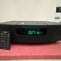 BOSE Wave Radio AWRC1G Audio System CD Player AM/FM/RADIO, AUX INPUT With Remote 