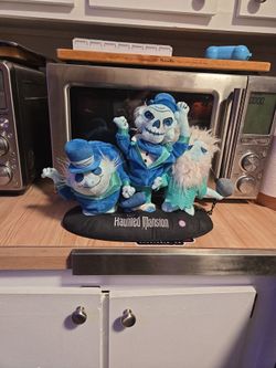 (New) Disney haunted Mansion plush