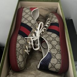 Gucci Monogram Low Top Sneakers