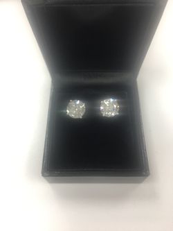 Diamond earrings 4.06CT