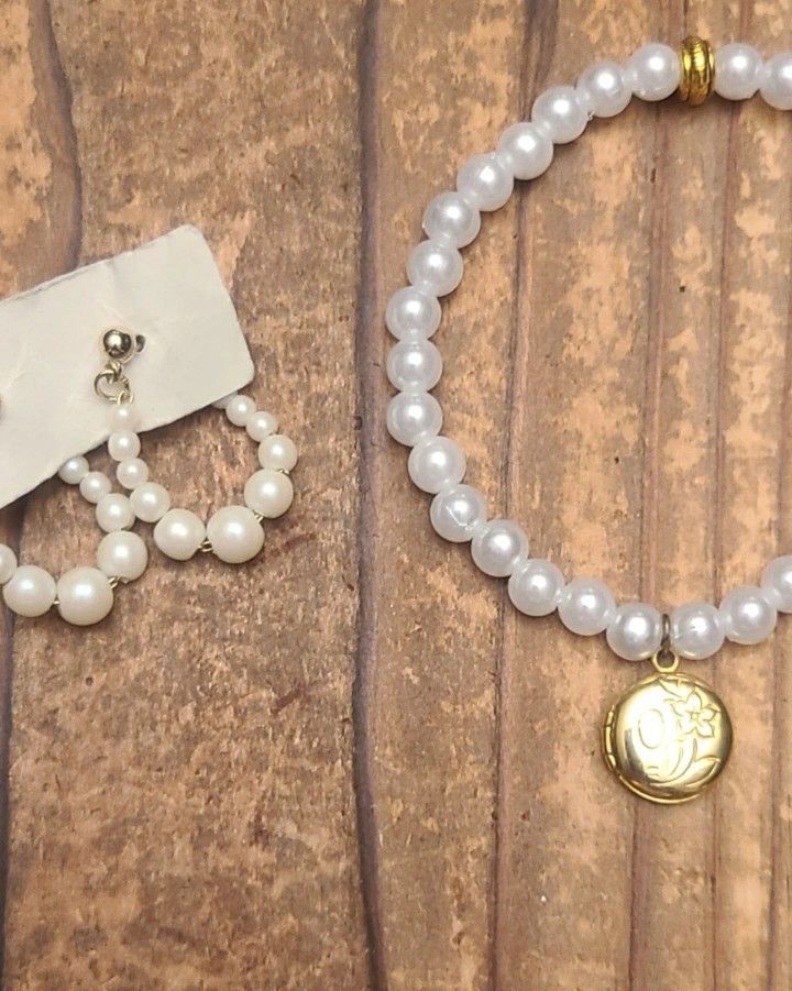 Vintage Pearl Bracelet And Earrings