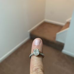 Beautiful Engagement Ring GIA Certified 1.97 Total CW