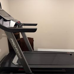 ProForm Pro 5000 Smart Treadmill w/ 14” HD Touchscreen