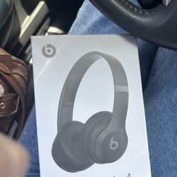Beats  Solo 4 Wireless