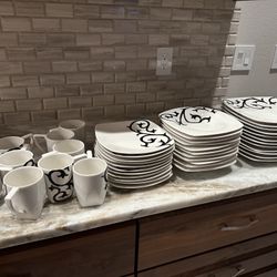 Coventry Dish Set White / Black