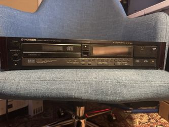 Pioneer PD-7010 Parts And Repair With Remote, Original Manual And Box, And Side Wood Covers