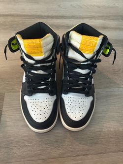 Nike Air Jordan 1 Retro High OG 'Volt Gold' size 8.5