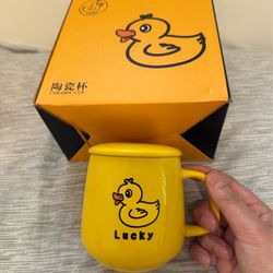 New Yellow Ceramic Mug Lucky Duck w/ Lid and Spoon in Box