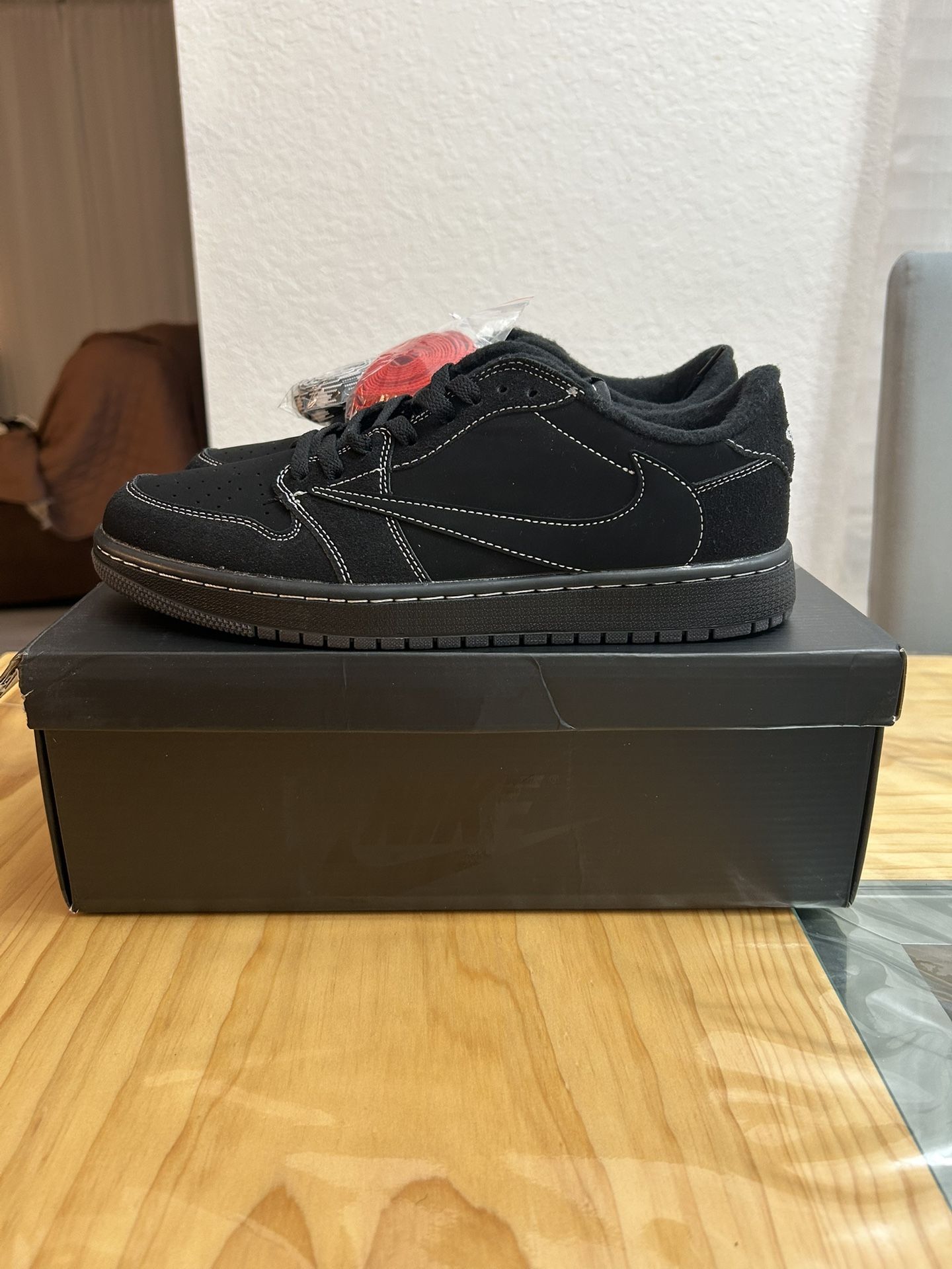 Jordan 1 Low Travis Scott Phantoms