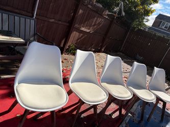 Set of 5 White Tulip Dining Chairs