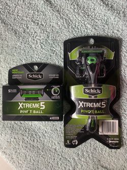 Schick Xtreme Pivot Ball Razor And Cartridge Set