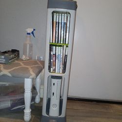 Xbox 360 Games, Original Xbox Games, 1 Ps4 Game, And Xbox 360 Game Stand,READ DESCRIPTION XBOX 360 DOSENT WORK