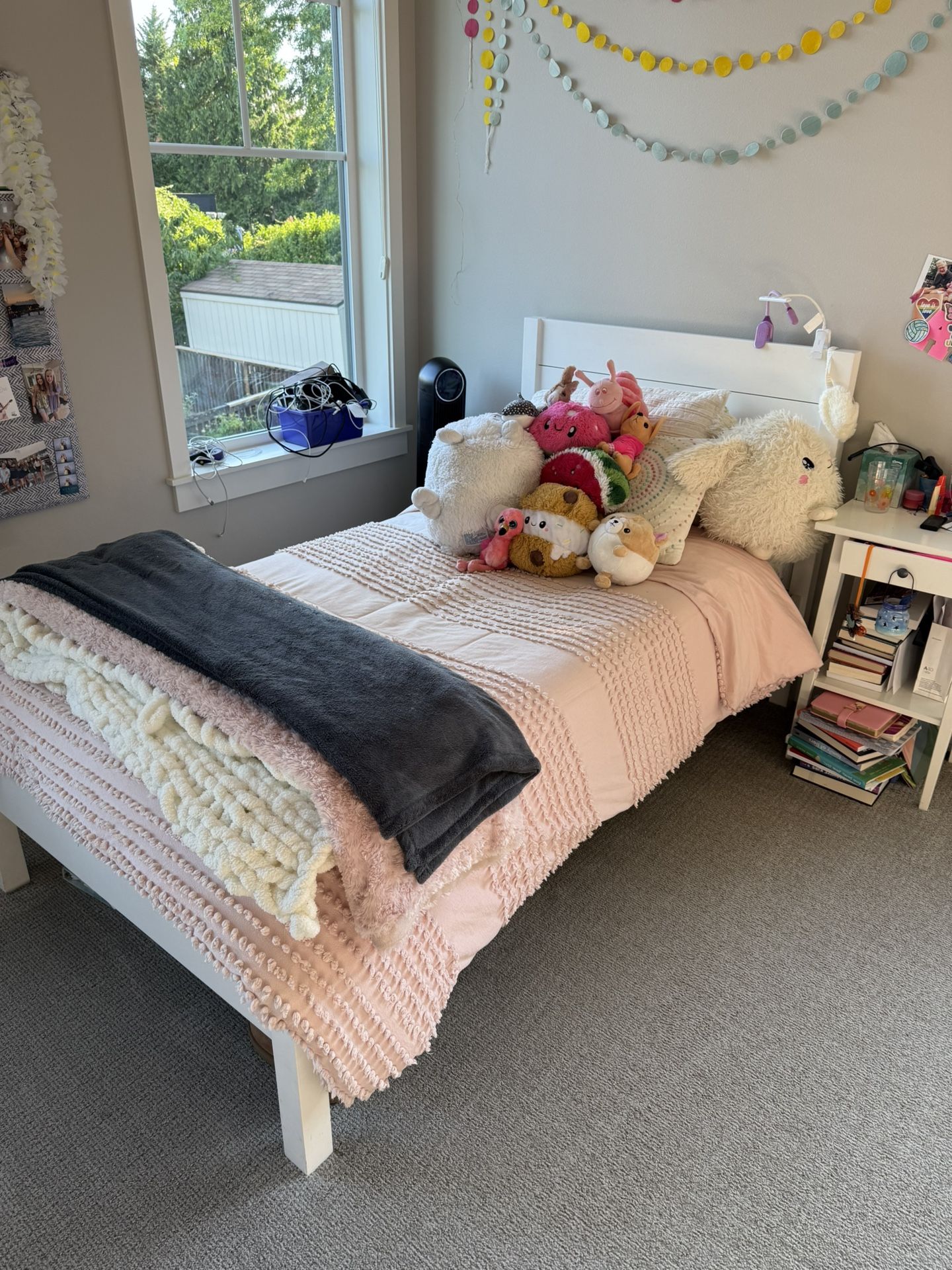 White Crate And Barrel Kids Twin Bed And Mattress