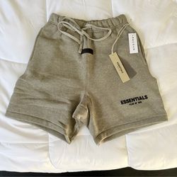 ESSENTIAL Shorts Men XXS
