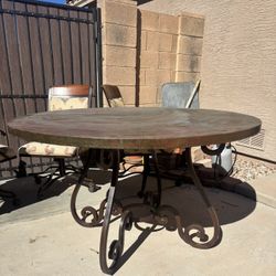 54' Round Cooper Table With 4 Chairs 