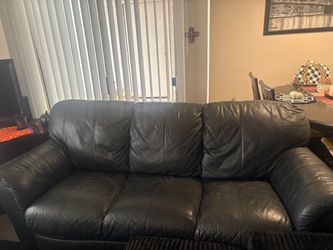 Black Leather Couch-Needs to Go TODAY!
