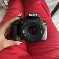 Cannon T7 Rebel + Lenses