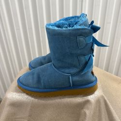 Woman Uggs Size 10 M 