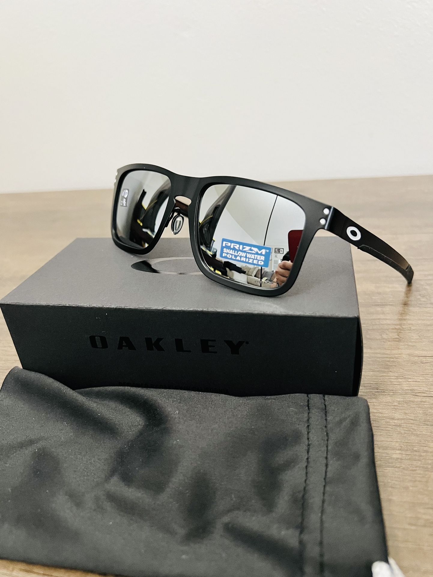 NEW Polarized Oakley Holbrook