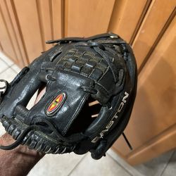 Easton Infielders Glove