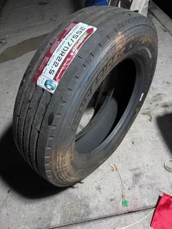 A pair of andspider 255/70R22.5