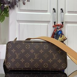 Small Square Bag with Monogram and Pliers