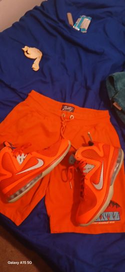 LeBron big bangs with shorts sz 10