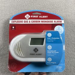 FIRST ALERT Combination Explosive Gas and Carbon Monoxide Alarm with Backlit