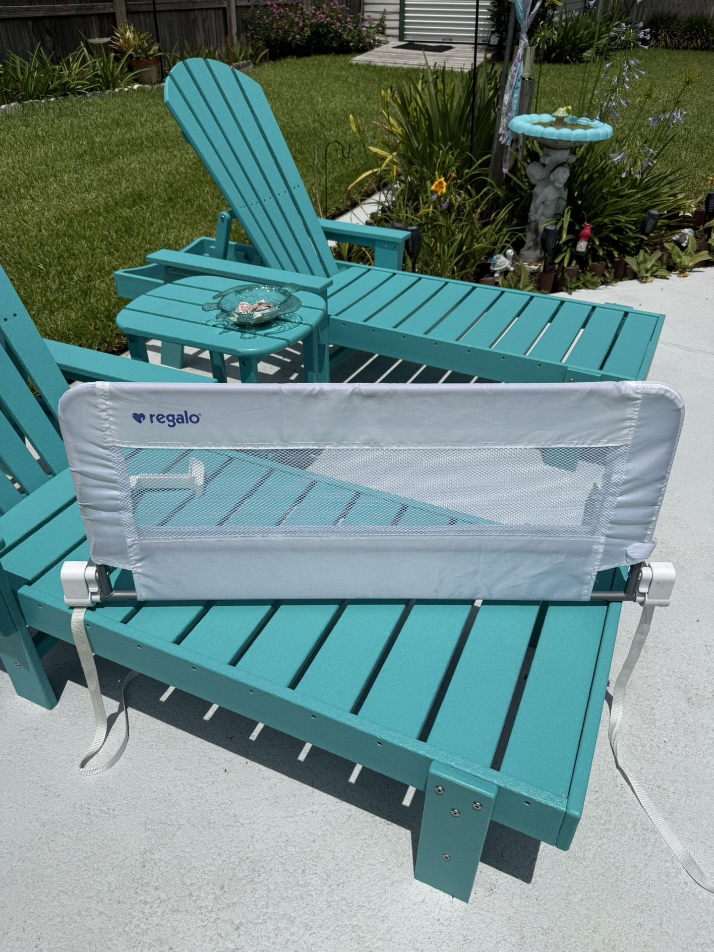 Regalo Convertible Swing Down Crib Rail