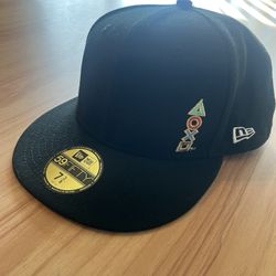 New Era Playstation Exclusive Display Hat 7 3/8