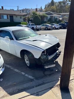 2012 Dodge Challenger white