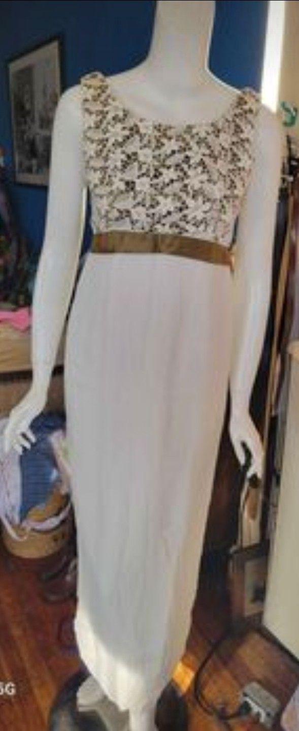 Stunning 1960's Gold / Cream Formal Dress. Size S $50