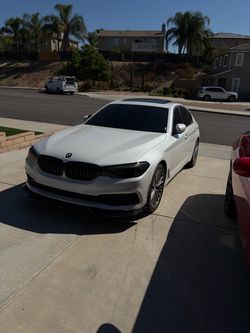 2020 530i BMW Sport line