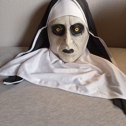 Brand New Halloween Scary Adult Nun Mask $25 Pick Up Only No Holds In Bakersfield In The 93308 Area 