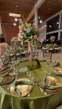 Table covers/ diamond table toppers