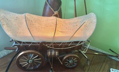 Vintage Covered Wagin Lamp