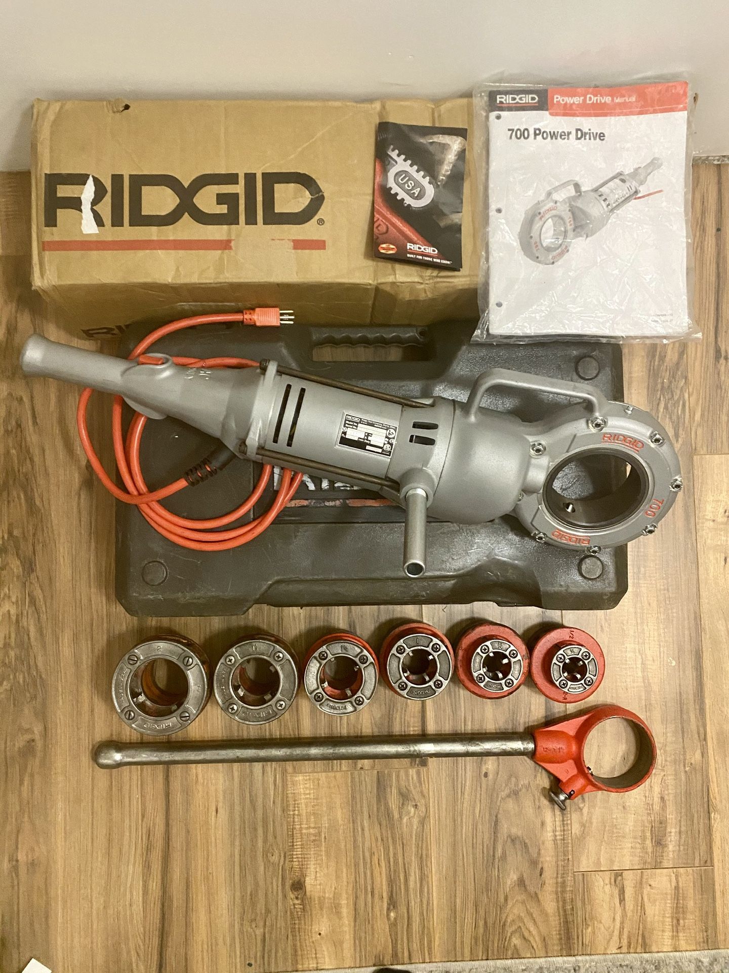 Brand new Ridgid 700 portable power pipe threader with die set