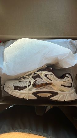 Nike women running shoes