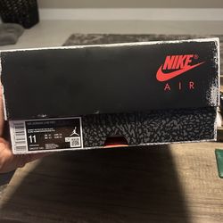 DN3707 100 - AIR JORDAN 3 RETRO - SUMMIT WHITE/FIRE RED-BLACK - Size 11 Men’s - USED