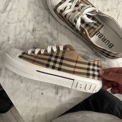 BURBERRY SHOES!!!