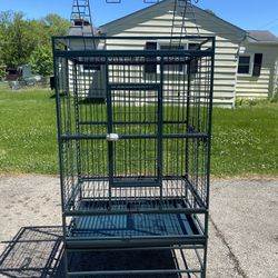 Used birdcage with play top! Please read full description and check measurements.
