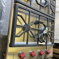 Wolf 30 Gas Cooktop