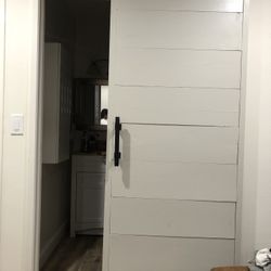 DIY Barn door with Hardware