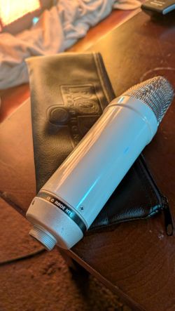 Rode NT1 Studio Condenser Microphone - XLR