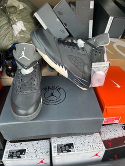Retro 5’s Paris Saint Germain $80