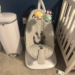 Mama Roo Baby Rocker