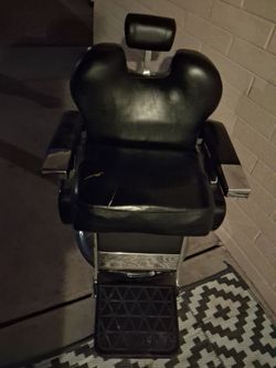 O.K. BARBER CHAIR...