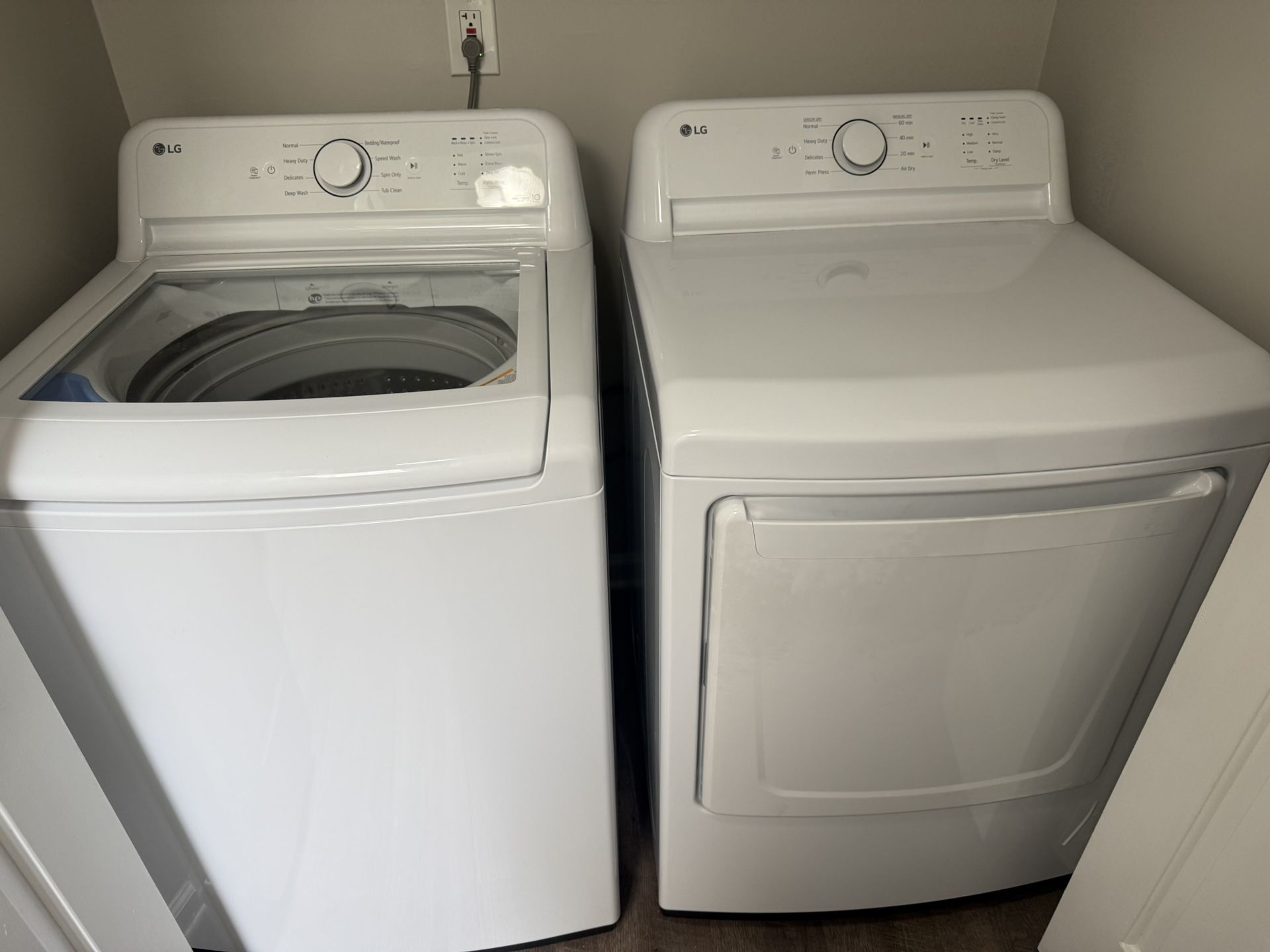 LG Washer & Dryer See