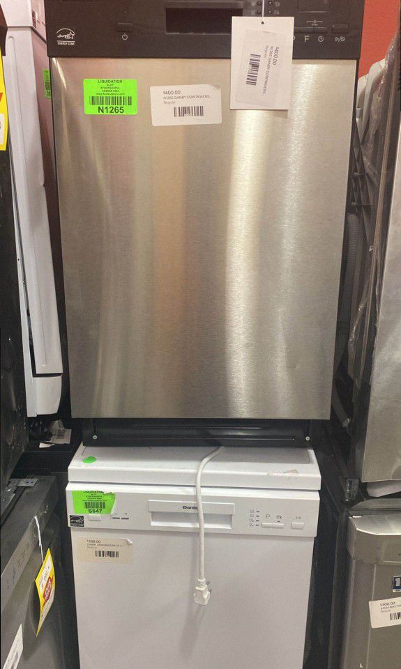 DANBY DDWEBSS 18 in. Stainless Steel Front Control Smart Dishwasher