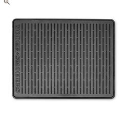 Yoder Smokers 25lb Cast Iron Griddle ( double-sided) for grilling (NEW In box) BBQ 